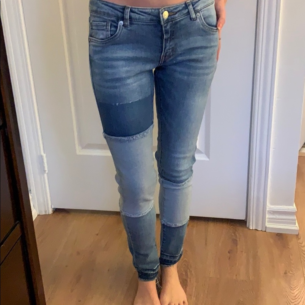 Levi’s low rise skinny jeans size 00